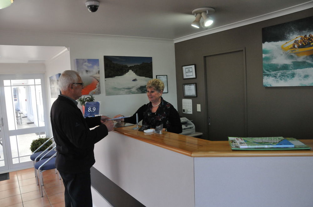Lakeside Taupo Motel Extérieur photo